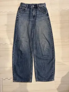UNIQLO バギーカーブジーンズ　23 ブルー