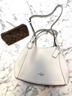 最終お値下げ！　COACHコーチショルダーバッグ　ホワイトのサムネイル