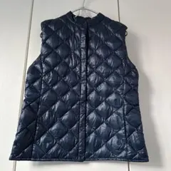 美品　ユニクロ ウルトラライトダウンベスト レディース ネイビー　L
