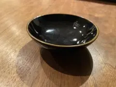 骨董品　漆塗り　小皿　金縁どり　５個