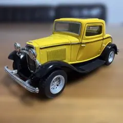 kinsmart 1932 Ford 3-Window Coupe 1/34のサムネイル