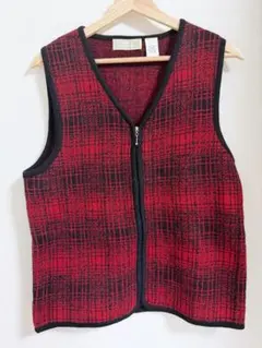赤と黒のチェック模様 ニットベスト