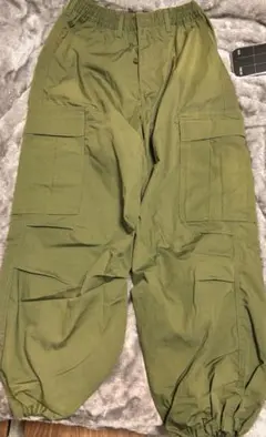 GU スーパーワイドカーゴパンツ