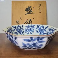 たち吉　染付八角盛鉢　盛皿　 葡萄　ザクロ　さくらんぼ柄のサムネイル