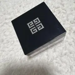 GIVENCHY PRISME LIBRE ルースパウダー　ミニのサムネイル