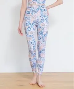 【SUKALA】エンブロイダリープリント レギンス　スモークピンク Mサイズ