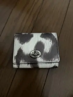 Vivienne Westwood財布のサムネイル