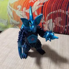 ウルトラ怪獣シリーズ 暴君怪獣タイラント メタリックブルーVER
