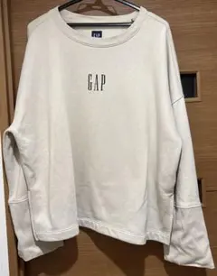 GAP ベージュ ロゴ刺繍 トレーナー