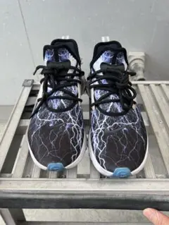 NIKE リアクトプレスト 雷グラフィック美品