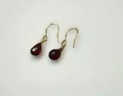 1点作品☺︎ 天然（無加工）ルビーピアス　イヤリングに変更可能☺︎ 1点作品☺︎ 天然（無加工）ルビーピアス イヤリングに変更可能