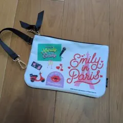 資生堂オンライン エミリーパリへ行く Emily in Paris ポーチのサムネイル