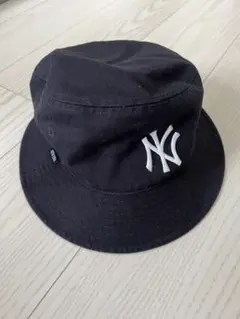 新品！NEW ERA New York Yankeesバケットハットリバーシブルのサムネイル