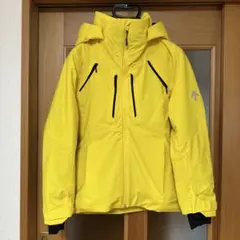 DESCENTE スキーウェア　中綿スキージャケット