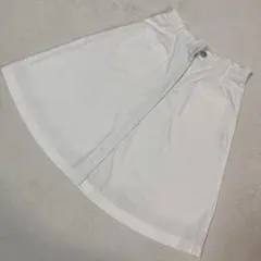 ホワイト フレアスカート