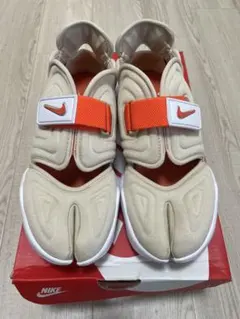 NIKEアクアリフト　足袋シューズ　23.5cm ベージュ/オレンジ
