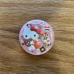 サンリオ ビスケット　刺繍缶バッチ biscuit3 ハローキティ