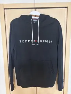 TOMMY HILFIGER ブラック パーカー Mサイズ