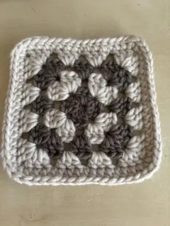 ハンドメイド　ポットマット　鍵編み