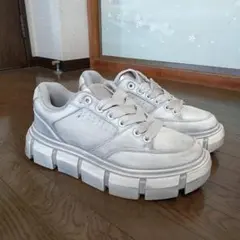 ZARA ザラ 加工 チャンキーソール スニーカー マルチカラー 41のサムネイル