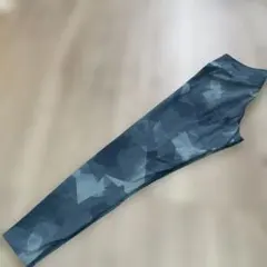 ユニクロ エアリズムUVカットレギンス Mサイズ 幾何学柄 スポーツ ヨガ