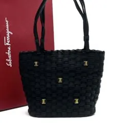 極美品● フェラガモ ハンドバッグ 編み込み ヴァラリボン 金具 ブラック
