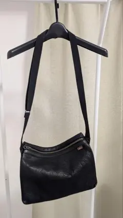 MR. OLIVE ブラック レザーサコッシュのサムネイル