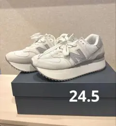 2025年最新】ニューバランス 574 厚底 24.5の人気アイテム