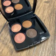 Chanel アイシャドウパレット