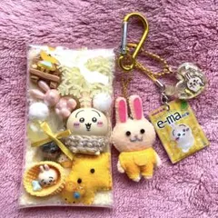 ♡ちいかわ♡ ガチャ詰め ポーチ風 冬仕様 イエロー 黄色 うさぎ ミニチュア