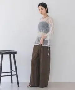 JEANASIS透け感のあるホワイトトップスのサムネイル