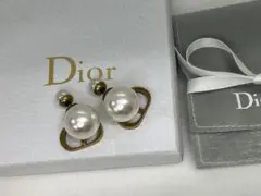 紀*子様 Dior パールピアス CDロゴ ゴールド 紀*子様 Dior パールピアス CDロゴ ゴールド - メルカリ