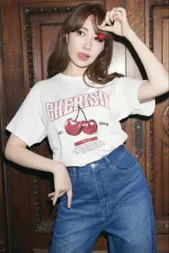 herlipto Classic Cherry Tee シリアルナンバー 赤 2025年最新】herlipto チェリー tシャツの人気アイテム - メルカリ