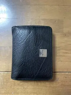 BIANCO NERO 皮　訳アリ　財布　ジッパー　黒　ファスナーのサムネイル