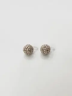 Tiny Glass Earring ーSilky Beigeー