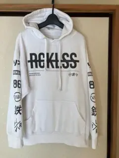 YOUG ＆ RECKLESS パーカー