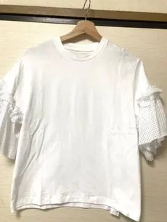 美品　袖レース　デザインTシャツのサムネイル