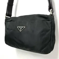 ヴィンテージ☆PRADA☆ワンショルダーバッグ☆三角プレート☆ナイロン☆ブラック