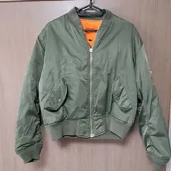 オリーブグリーン ボンバージャケット