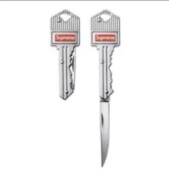 Supreme Handcuffs Keychain - メルカリ