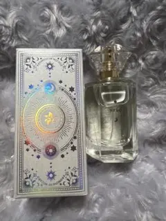 Noite estrelada LE ESSENCE 100ml ブラジル産香水 - メルカリ