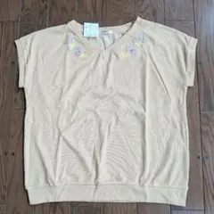 新品タグつき GLACIER 花柄刺繍 Vネック Tシャツ Lサイズのサムネイル