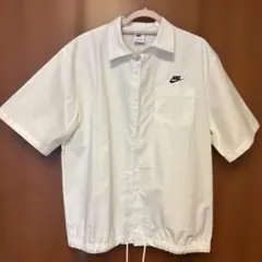 Nike ホワイト ボタンアップシャツ