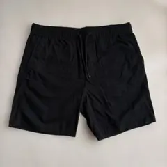 【美品】H＆M ブラックショートパンツ