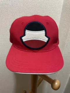 国内正規品　美品　MONCLER ベースボールキャップ レッドのサムネイル