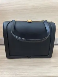 Item thumbnail for item 4c1e218d-f794-4770-bdd7-e8ad96da98f9