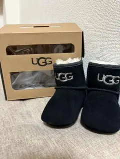 【新品】uggムートン 6-12m Sサイズ
