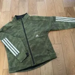adidas カモフラージュグリーン ジャージ 140 はおり　上着　ポケット