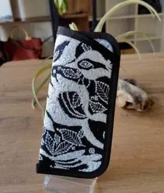 ミナペルホネン/carnivalカーニバル　ネイビー/メガネケースminaper