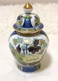 香蘭社　飾壺　蓋付　ゴールド伊万里　GOLD IMARI 有田焼　伊万里焼のサムネイル